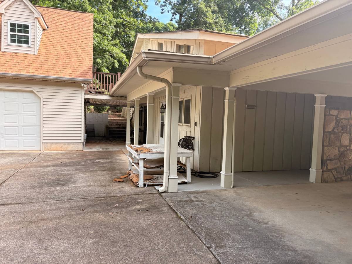 House for rent at 1349 Wooded Hills Dr, Marietta, GA 30062