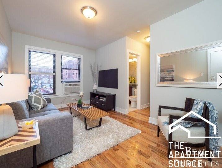 Apartment for rent at 2902 N Mildred Ave #E2, Chicago, IL 60657
