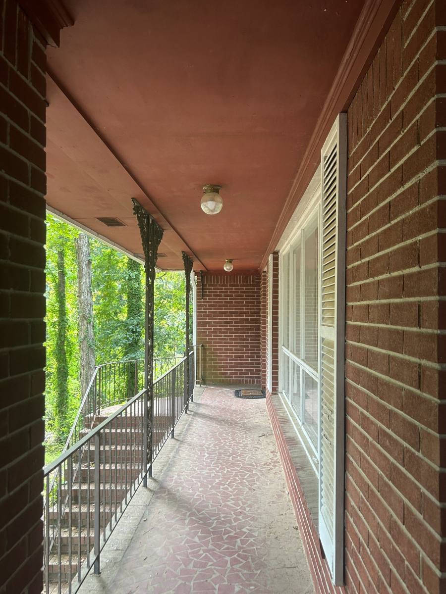 House for rent at 109 Hickory Ave, Fayetteville, GA 30215
