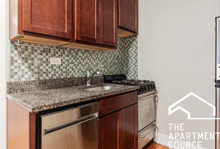 Apartment for rent at 2908 N Mildred Ave #R1, Chicago, IL 60657