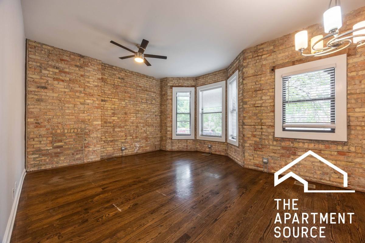 Apartment for rent at 1756 W Montrose Ave #1, Chicago, IL 60613