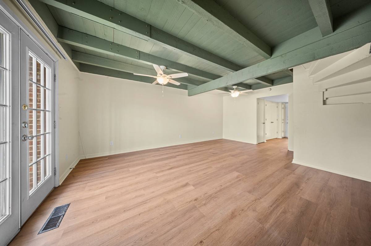 Townhouse for rent at 208 E Starr Ave #1, Nacogdoches, TX 75961
