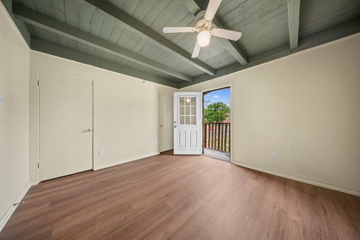 Townhouse for rent at 208 E Starr Ave #1, Nacogdoches, TX 75961
