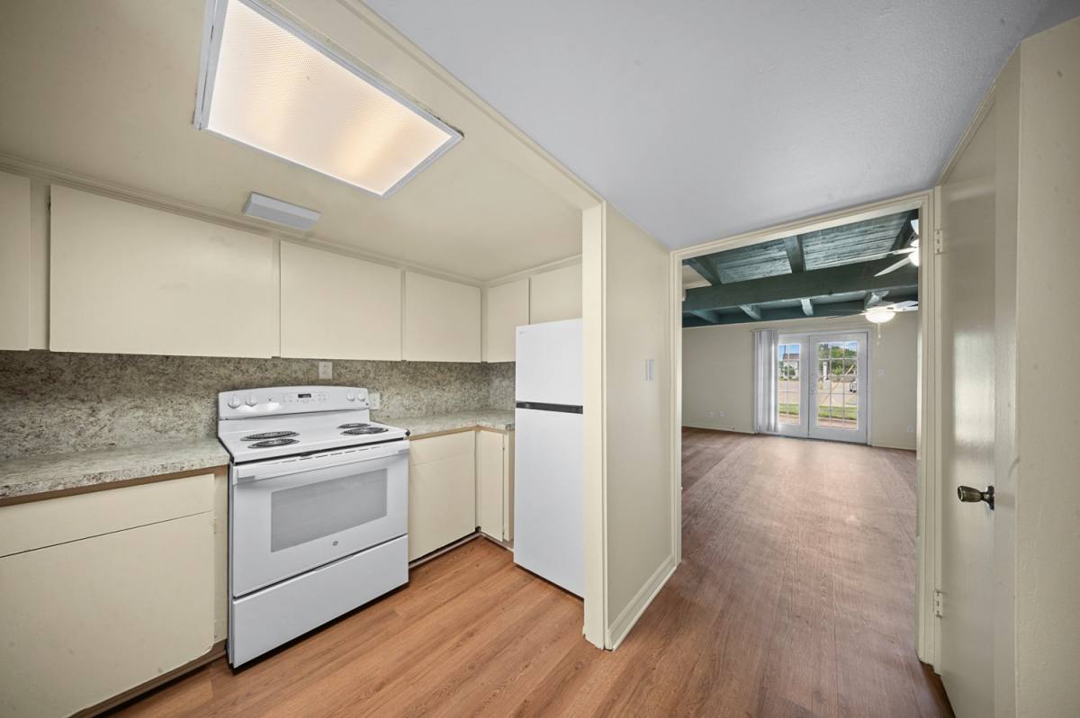 Townhouse for rent at 208 E Starr Ave #1, Nacogdoches, TX 75961