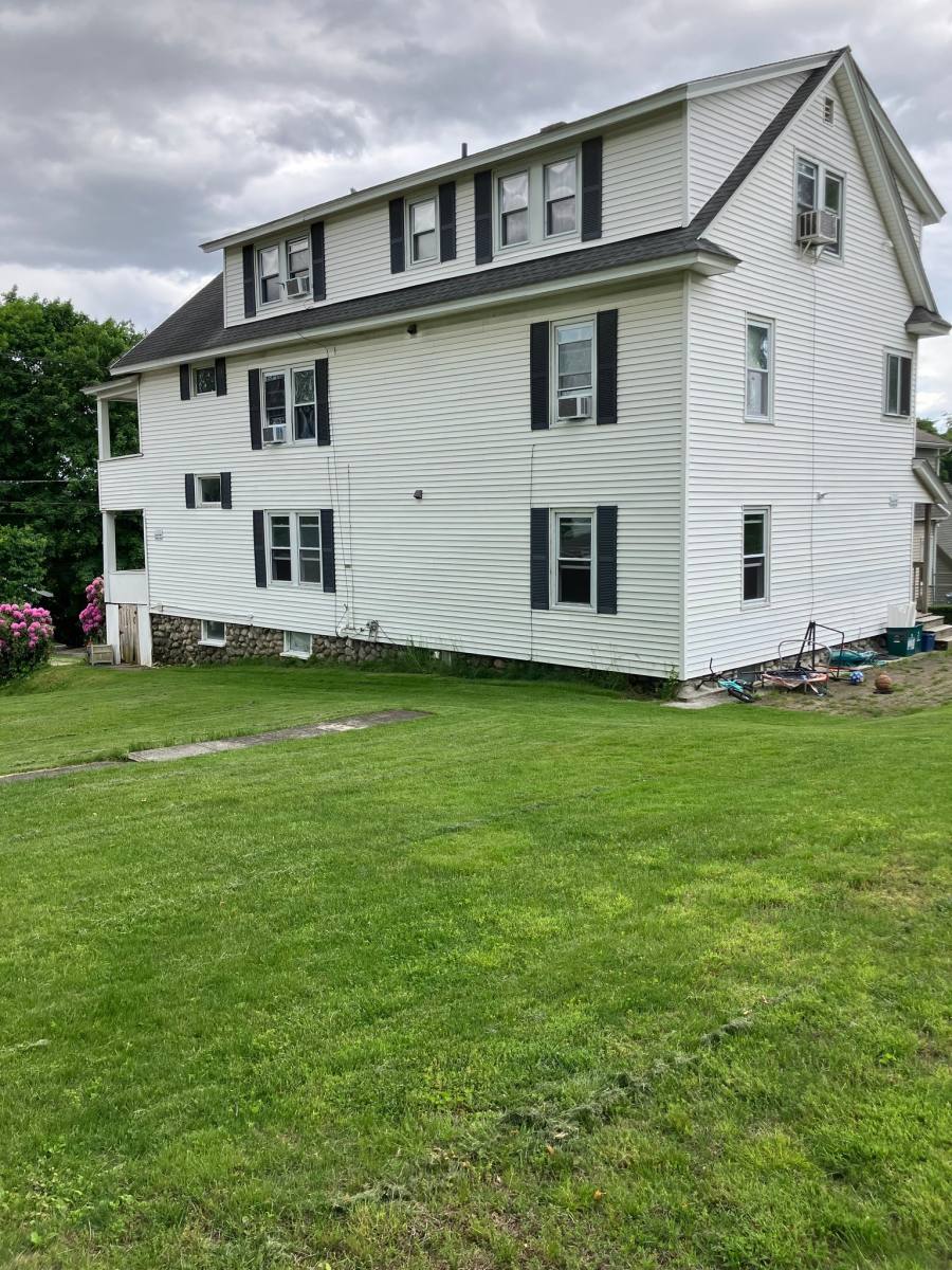 Apartment for rent at 4 Loring St #1, Worcester, MA 01606