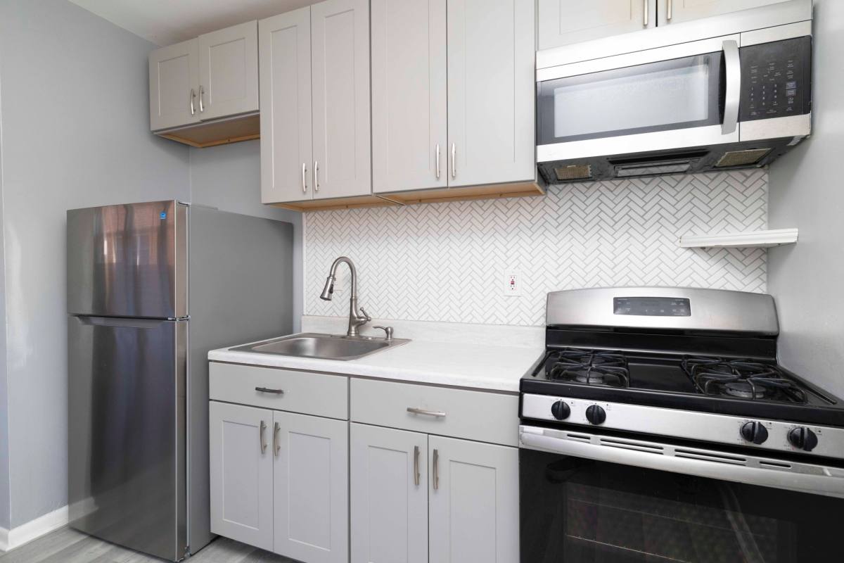 Apartment for rent at 712-718 E Main St #3A, Maple Shade, NJ 08052