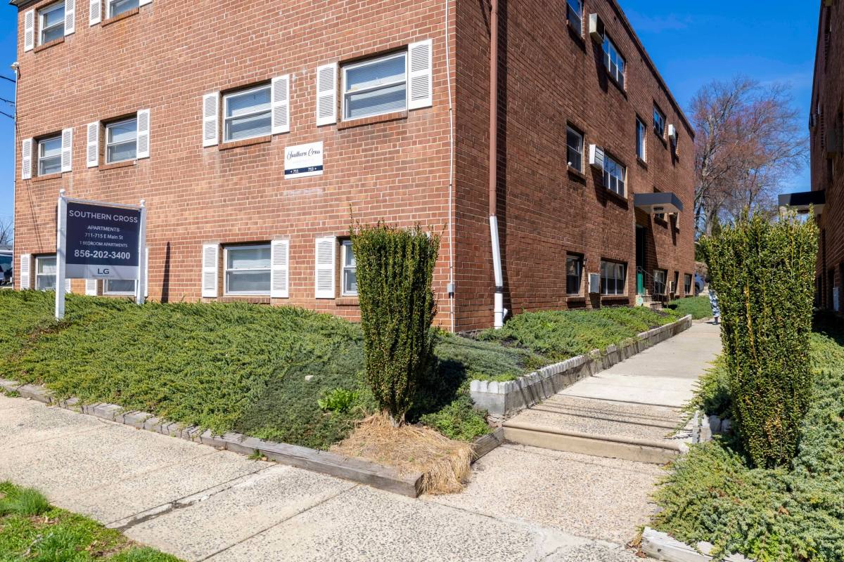Apartment for rent at 712-718 E Main St #3A, Maple Shade, NJ 08052