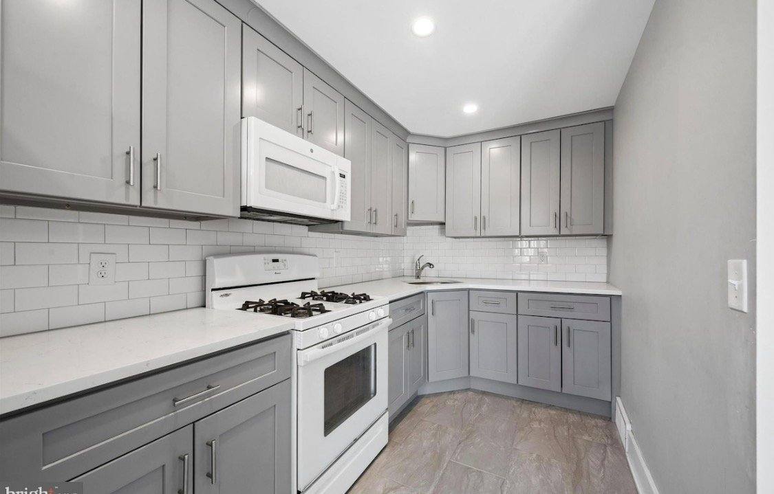 Townhouse for rent at 306 Pine St, Glenolden, PA 19036