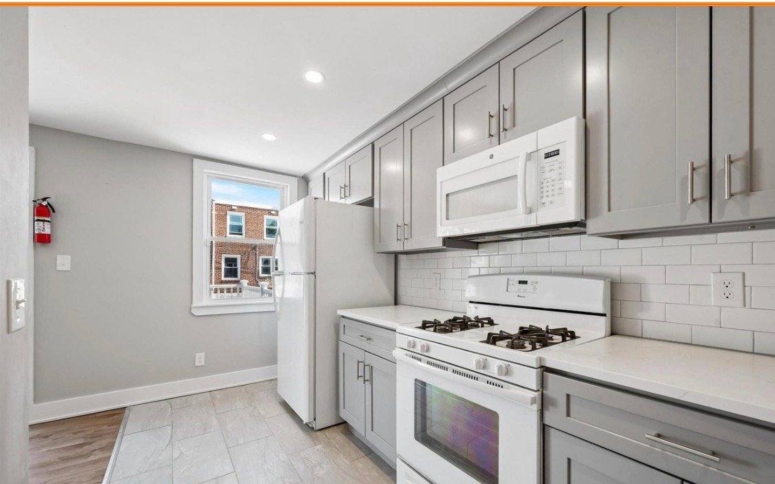 Townhouse for rent at 306 Pine St, Glenolden, PA 19036