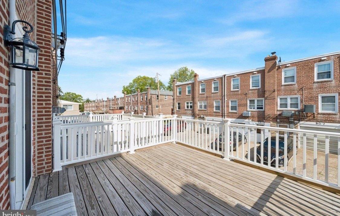 Townhouse for rent at 306 Pine St, Glenolden, PA 19036