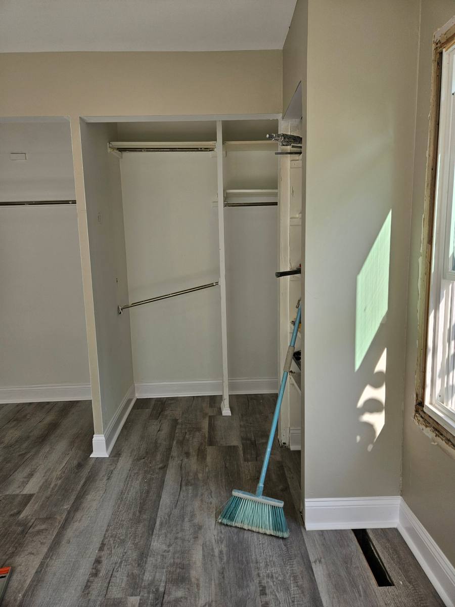 House for rent at 1020 S Park Blvd, Streamwood, IL 60107