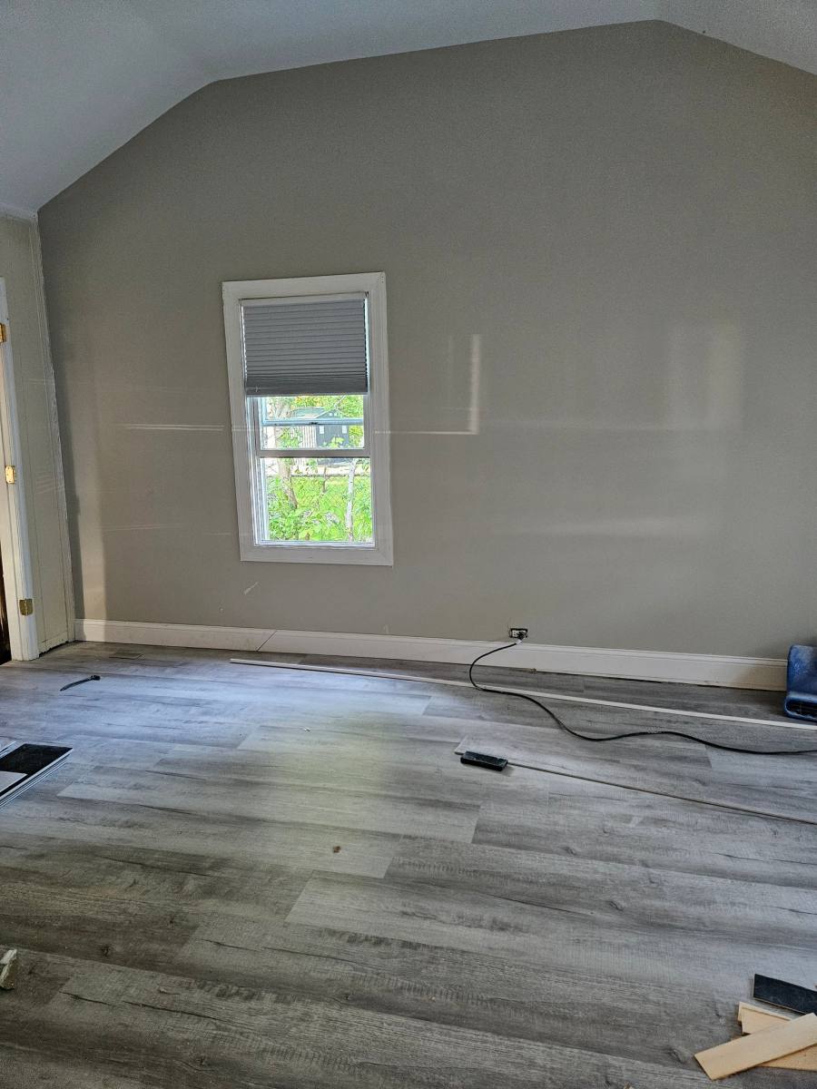 House for rent at 1020 S Park Blvd, Streamwood, IL 60107