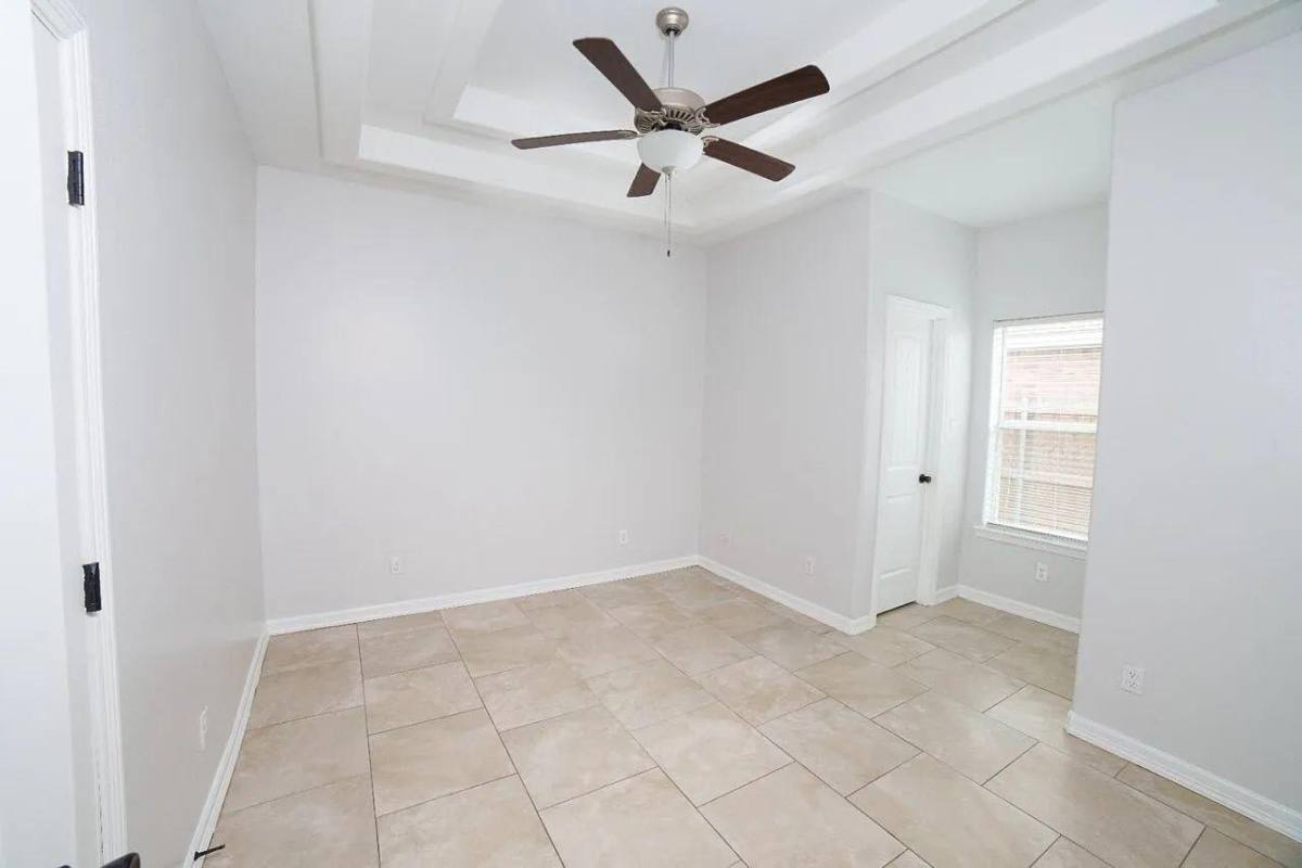 Apartment for rent at 704 S Linda St #4, Mission, TX 78573