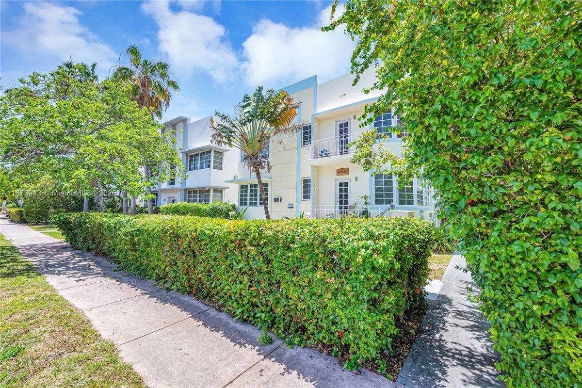 Apartment for rent at 1126 Pennsylvania Ave 1124 4, Miami Beach, FL 33139