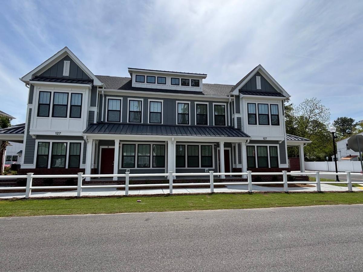 Townhouse for rent at 127 S McAllister St #B Spillane 2-1, Lake City, SC 29560