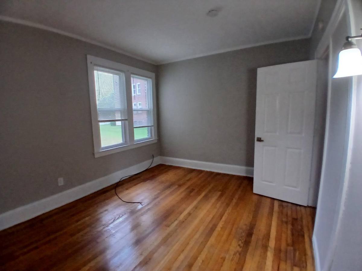 Apartment for rent at 327 Washington St #327 C2, Hartford, CT 06106