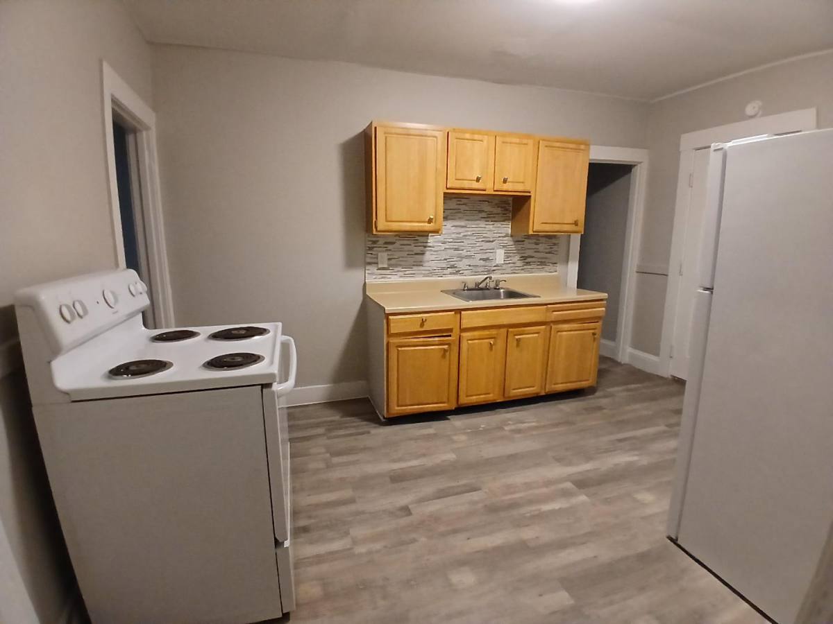 Apartment for rent at 327 Washington St #327 C2, Hartford, CT 06106