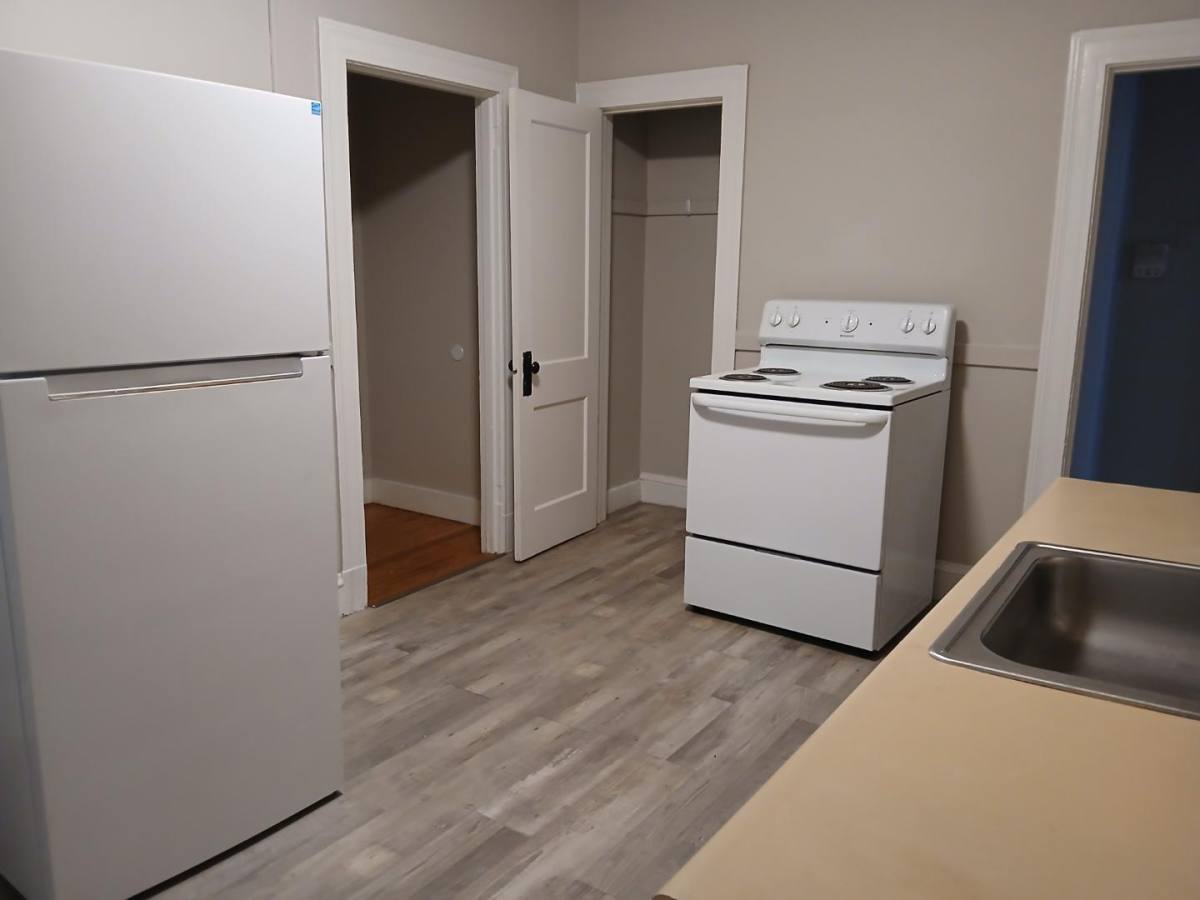 Apartment for rent at 327 Washington St #327 C2, Hartford, CT 06106