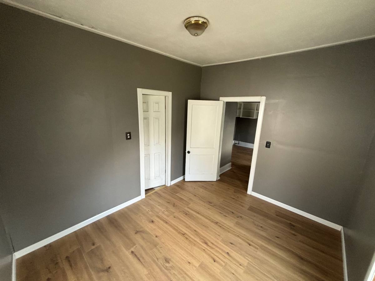 House for rent at 306 E 7th Ave, Hutchinson, KS 67501