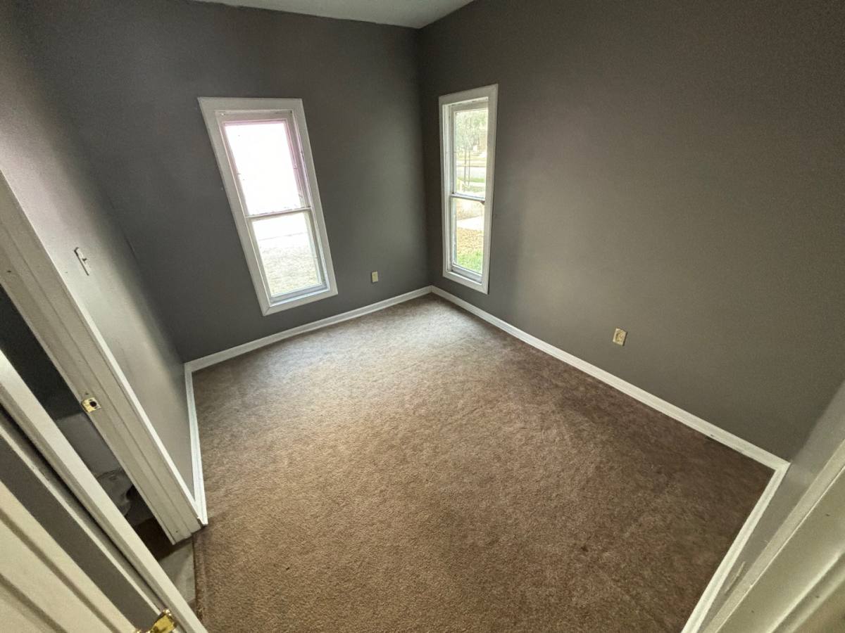 House for rent at 306 E 7th Ave, Hutchinson, KS 67501