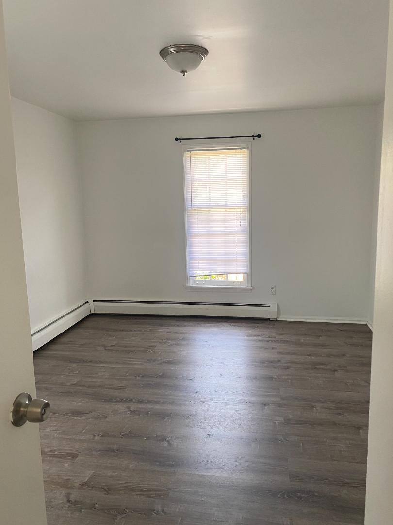 Apartment for rent at 325 W High St #6, Oxford, OH 45056