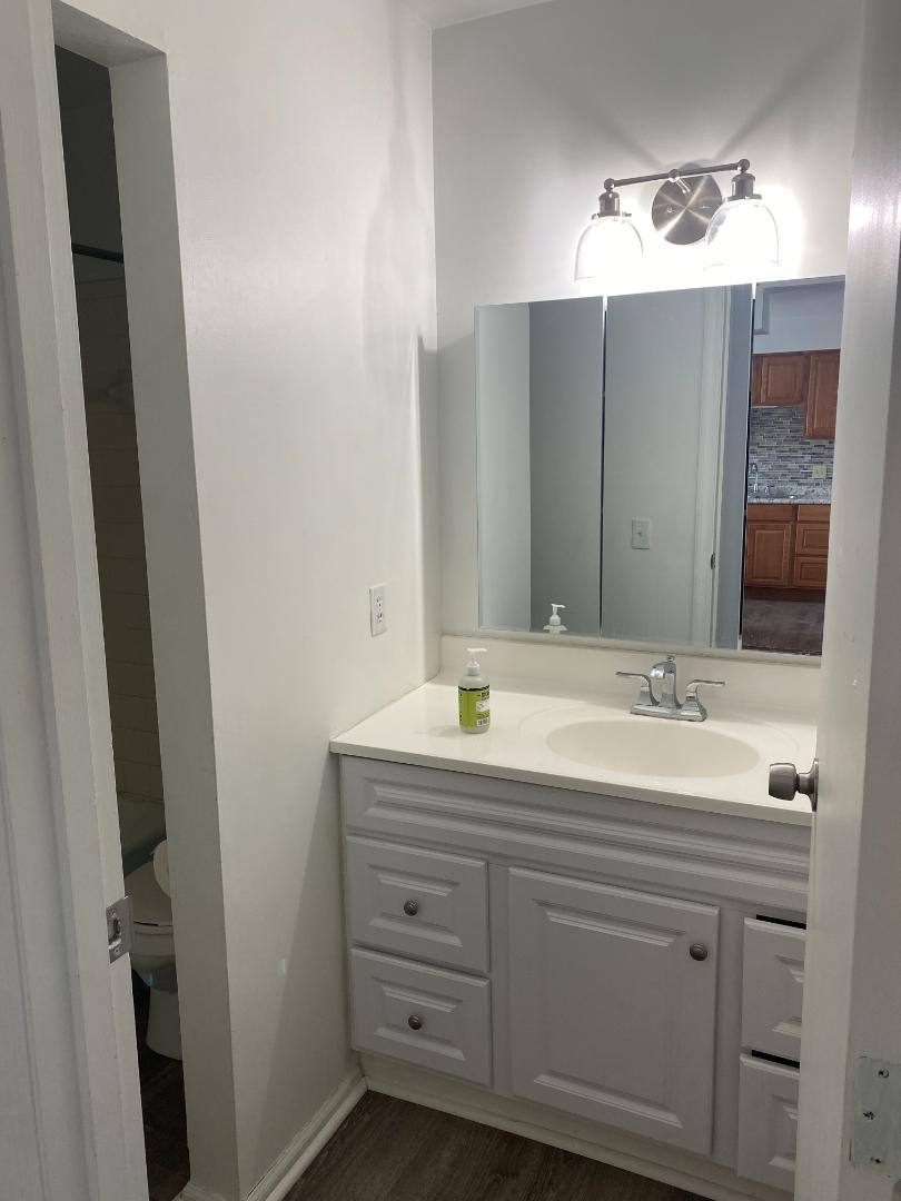 Apartment for rent at 325 W High St #6, Oxford, OH 45056