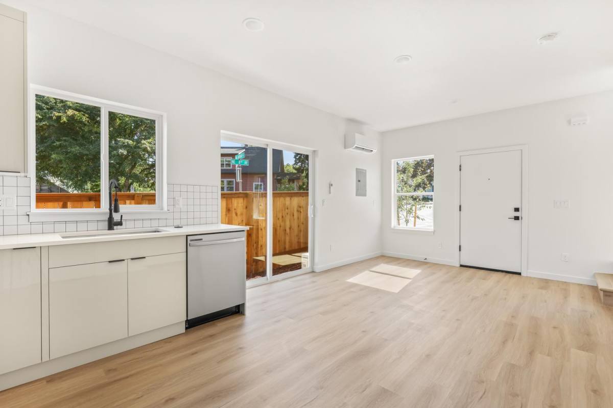 Apartment for rent at 7007 NE 8th, Portland, OR 97211
