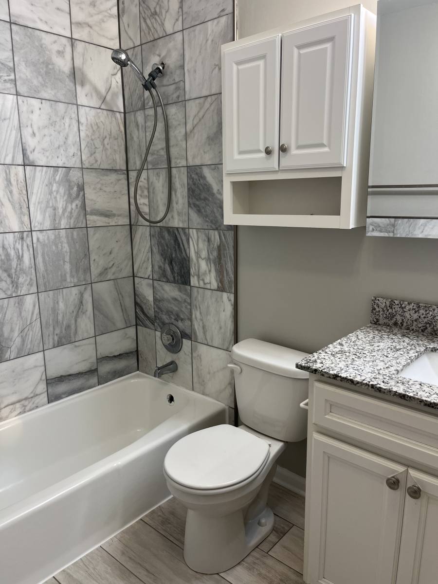 Apartment for rent at 1425 Ashland Ave #303, Des Plaines, IL 60016