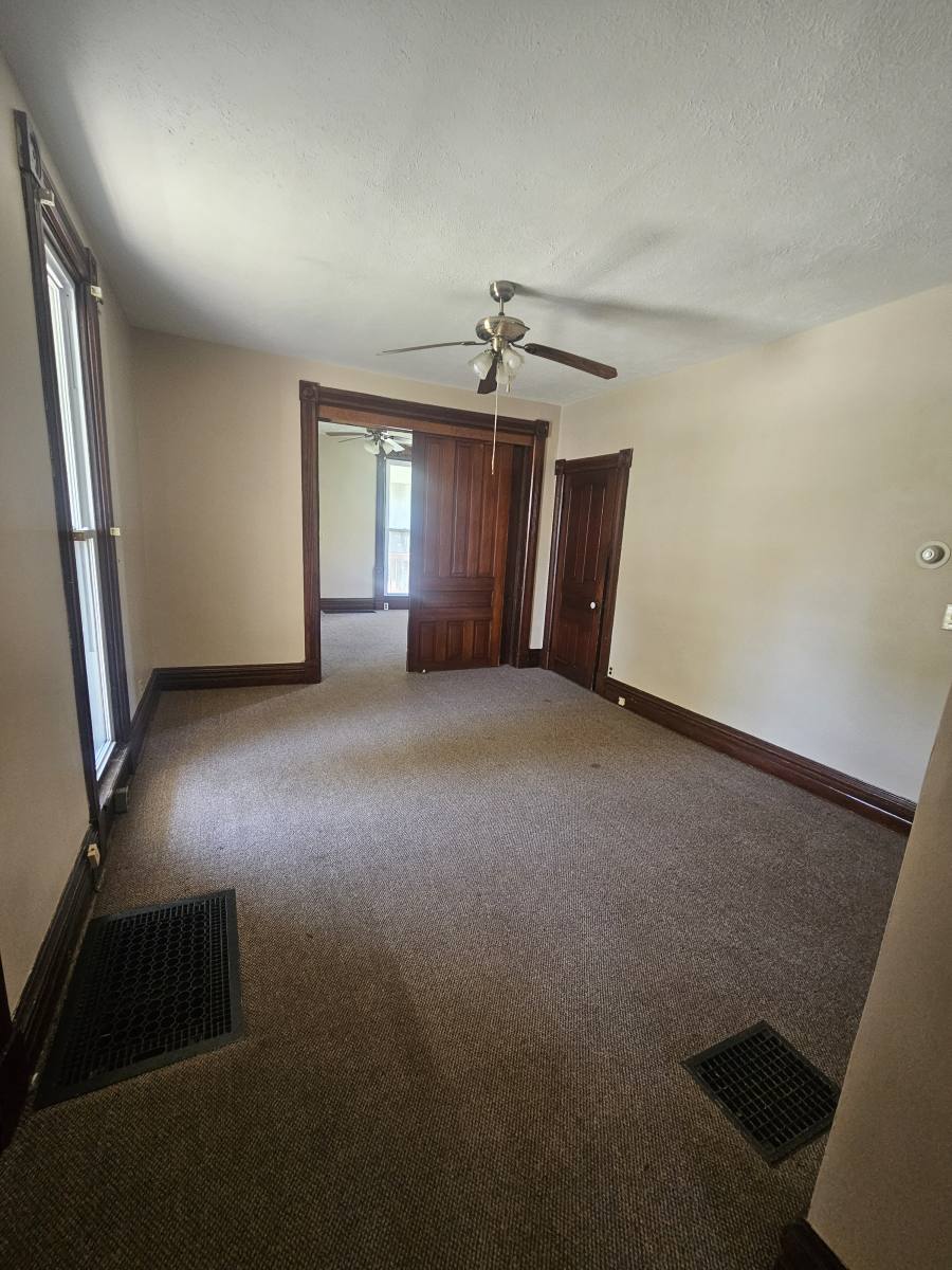 Townhouse for rent at 244 W Perry St, Tiffin, OH 44883