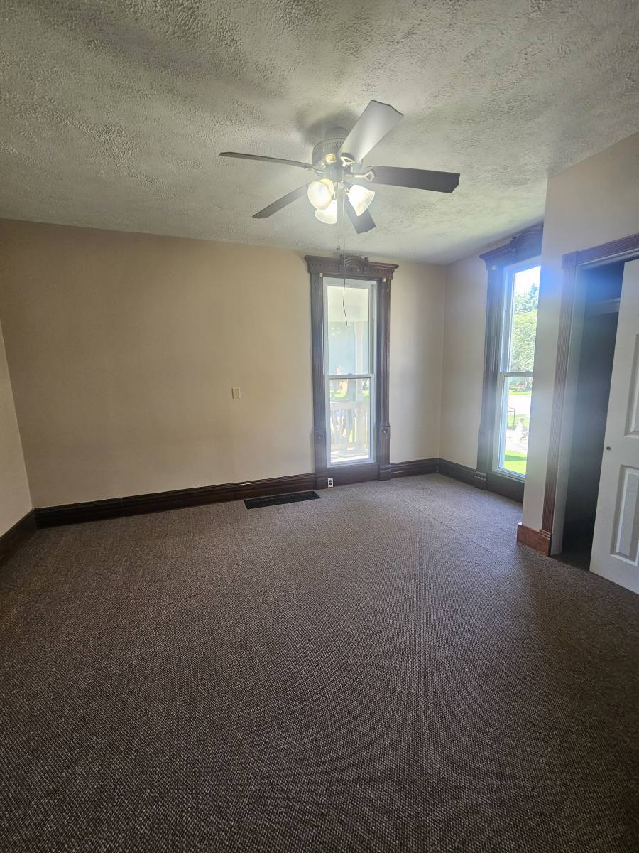 Townhouse for rent at 244 W Perry St, Tiffin, OH 44883