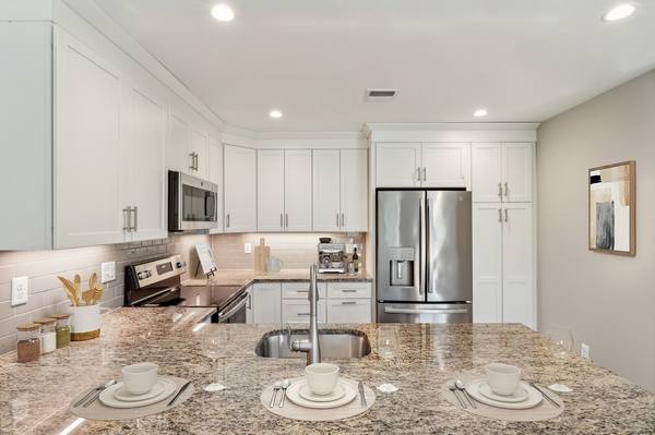 Apartment for rent at Highcroft, 1100 Highcroft Place, Weatogue, CT 06089