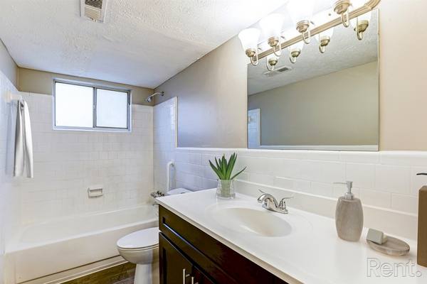 Apartment for rent at Wynridge, 425 Lake Dr SE, Marietta, GA 30060