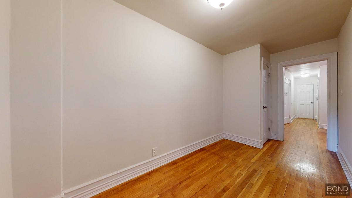 Apartment for rent at 338 E 70th St #3B, New York, NY 10021