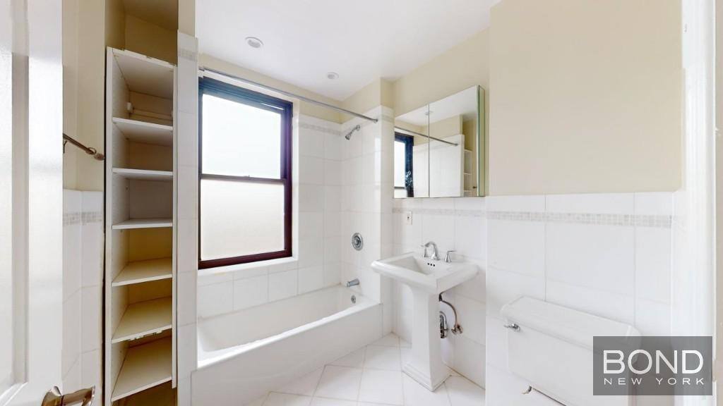 Apartment for rent at 166 Second Ave #14K, New York, NY 10003