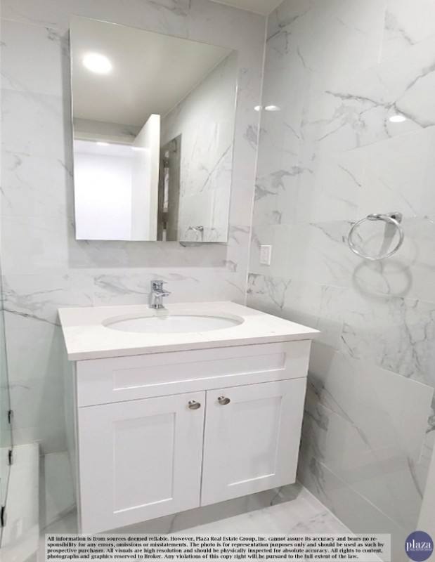 Apartment for rent at 882 Lexington Ave #3A, New York, NY 10021
