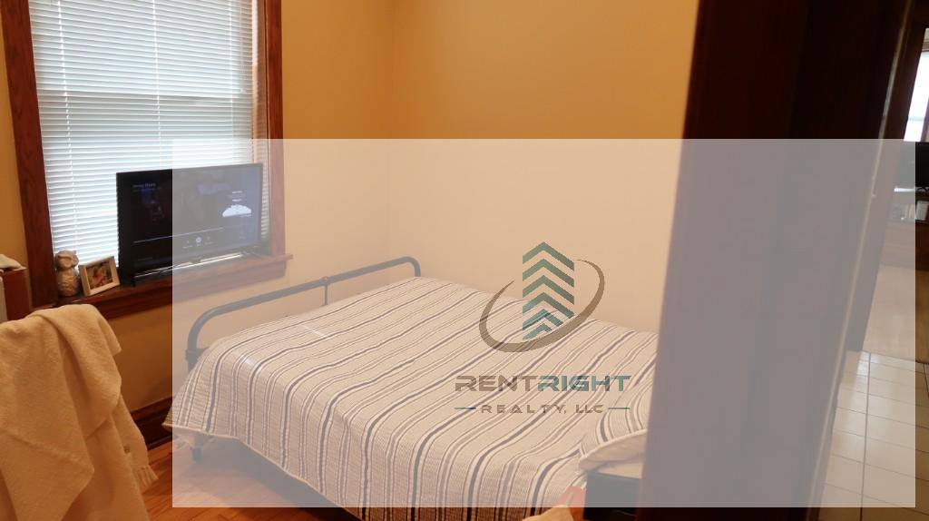 Apartment for rent at 1353 Ashland #3F, Chicago, IL 60622