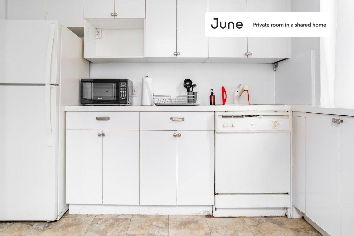 Apartment for rent at 400 W 20th St, New York, NY 10011