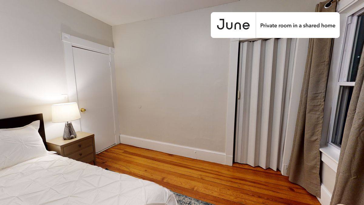 Apartment for rent at 29 Craigie St #C, Somerville, MA 02143