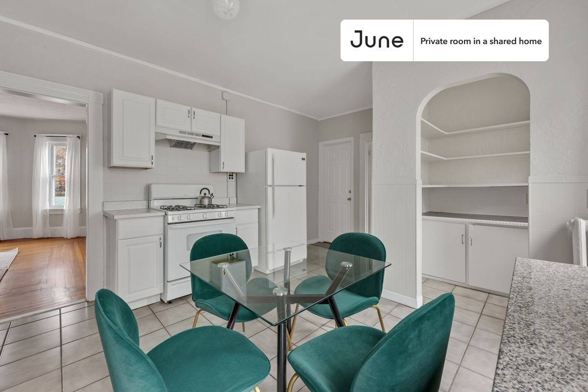 Apartment for rent at 29 Craigie St #C, Somerville, MA 02143