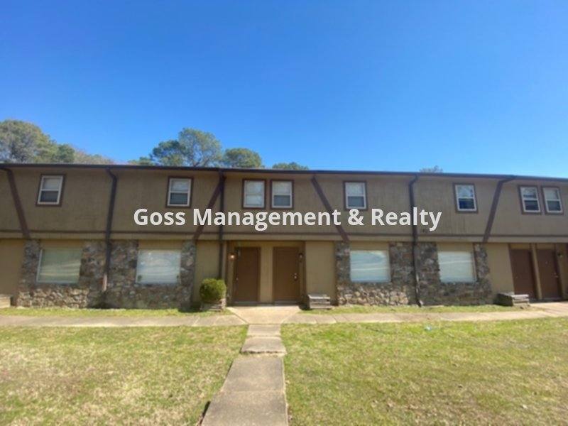 Townhouse for rent at 1801 Labette Manor Dr #11, Little Rock, AR 72205