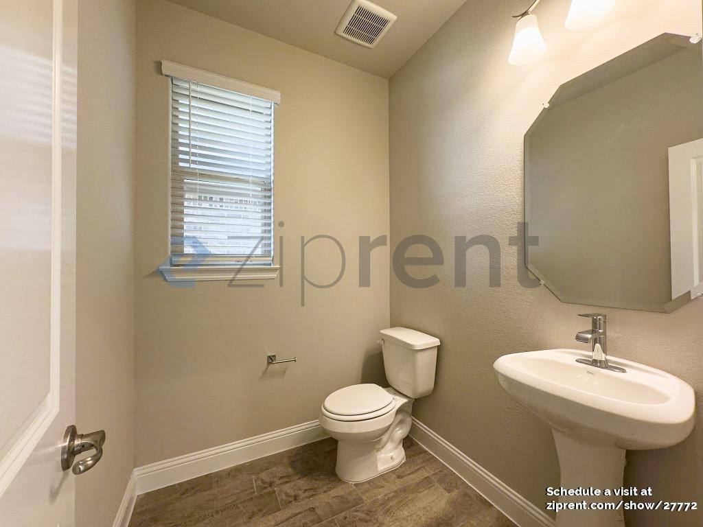 House for rent at 3108 Lionsgate Dr, Argyle, TX 76226