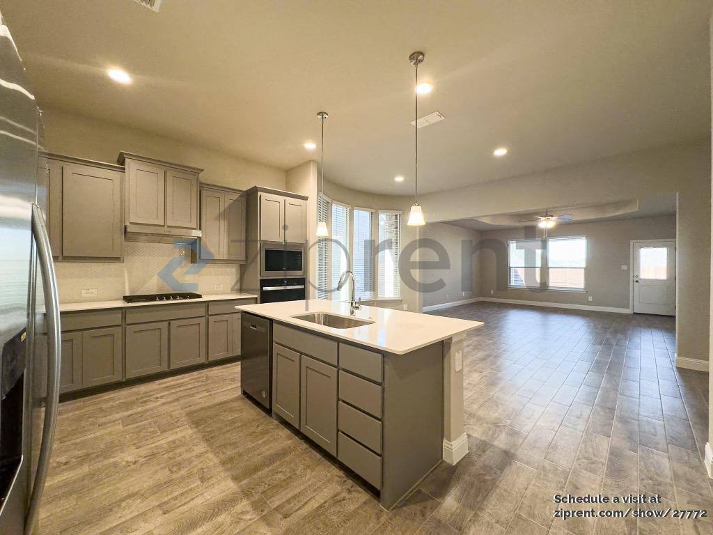 House for rent at 3108 Lionsgate Dr, Argyle, TX 76226