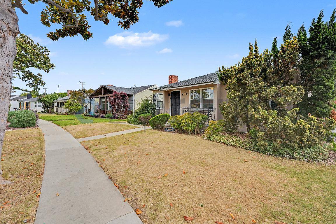 House for rent at 428 E 44th Circle, Long Beach, CA 90807