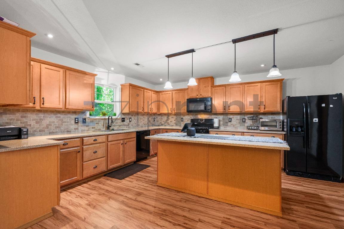 House for rent at 17518 14th Ave SE, Bothell, WA 98012