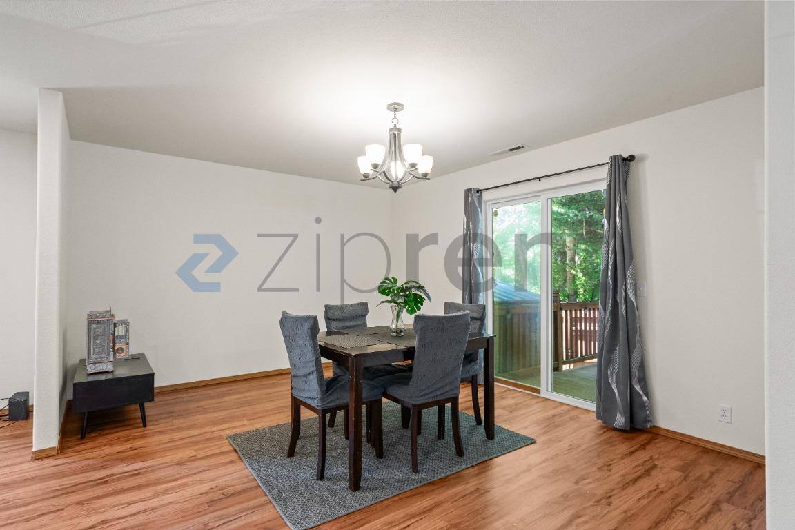 House for rent at 17518 14th Ave SE, Bothell, WA 98012