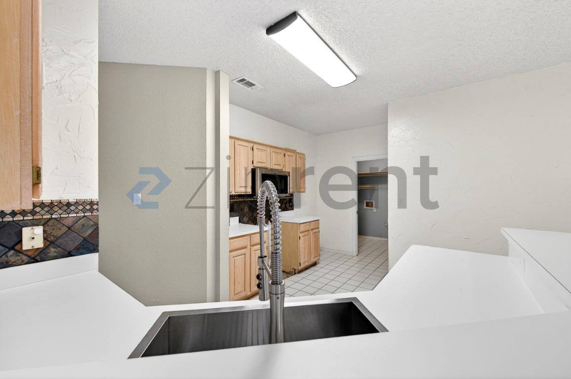 House for rent at 7011 Cottonwood Circle, Sachse, TX 75048