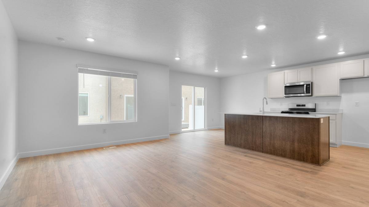 Townhouse for rent at 655 N 1850 E, Salem, UT 84653