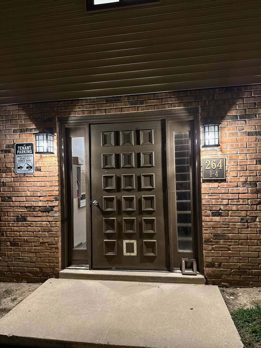Townhouse for rent at 240-264 E Dekora St, Saukville, WI 53080