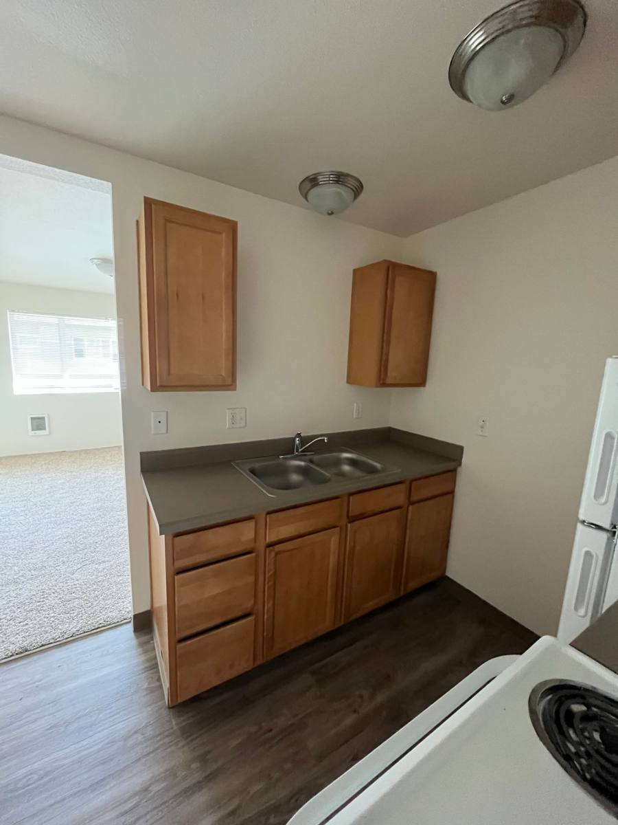 Apartment for rent at 1505 Brush College Rd NW, Salem, OR 97304