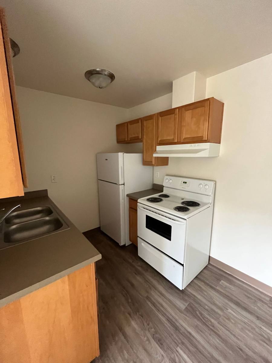 Apartment for rent at 1505 Brush College Rd NW, Salem, OR 97304